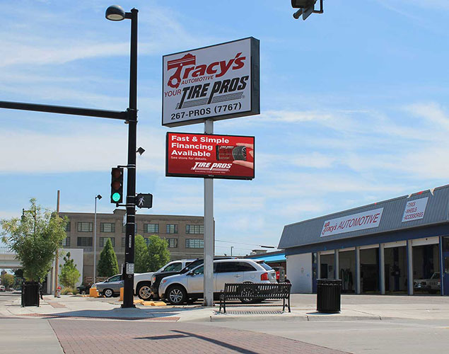 1404103-Tracys-Automotive-Downtown