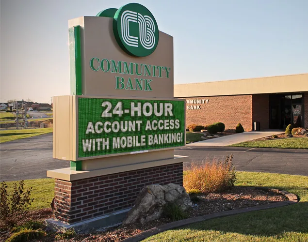 FLEX outdoor LED sign at Community Bank of Marshall in Marshall, MO.