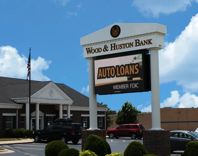 FLEX outdoor LED sign at Wood & Huston Bank in Springfield, MO.