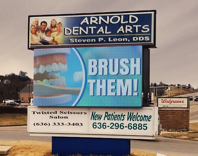 ONYX outdoor LED sign at Arnold Dental in Arnold, MO.