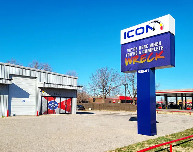 ONYX outdoor LED sign at Icon Collision in Wichita, KS.