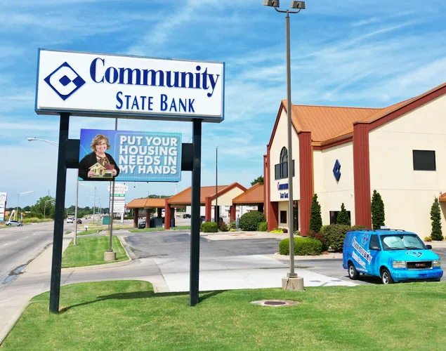 STAX outdoor LED sign at Community State Bank in Coffeyville, KS.