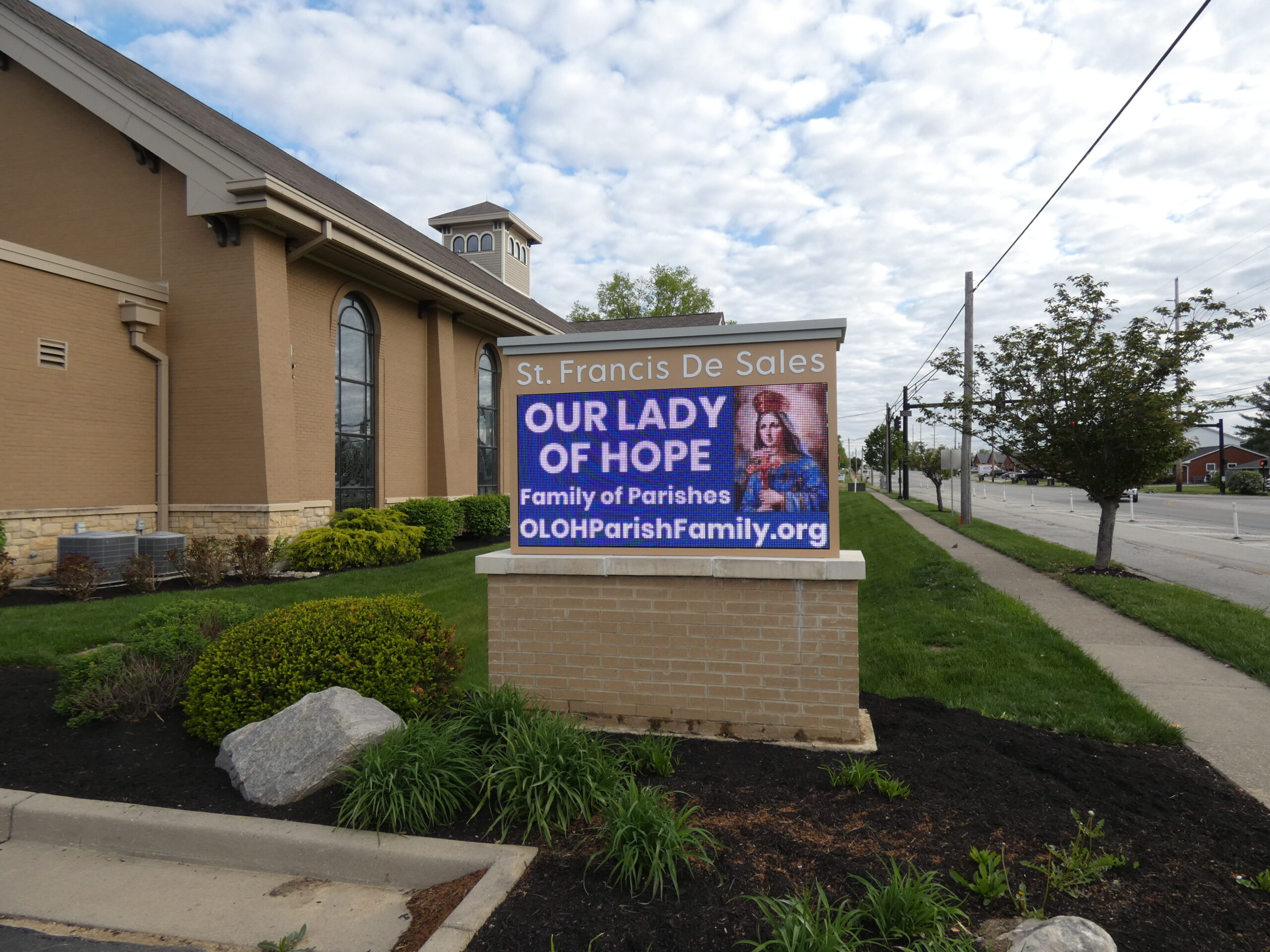 Full color outdoor LED signs at St. Frances De Sales