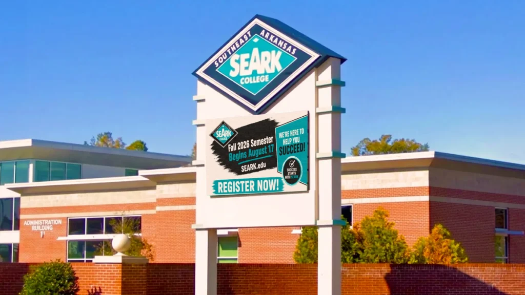 STAX LED sign at Southeast Arkansas College in Pine Bluff, Arkansas, displaying fall semester registration information.